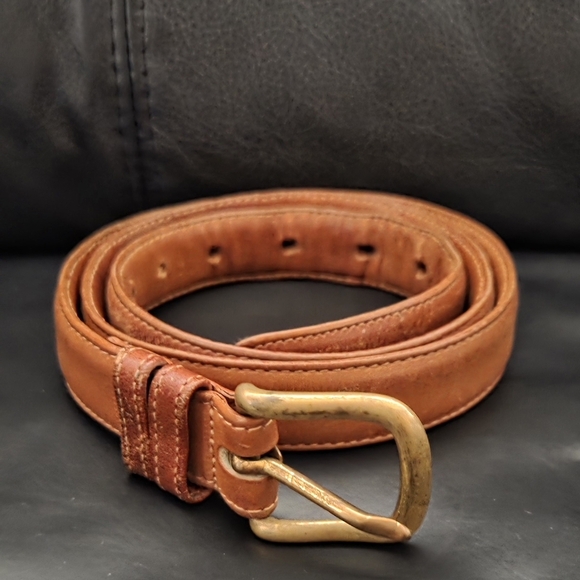 Coach 100% Tan Leather Belt with Brass Buckle 7 Adjustable Loops - Picture 2 of 10